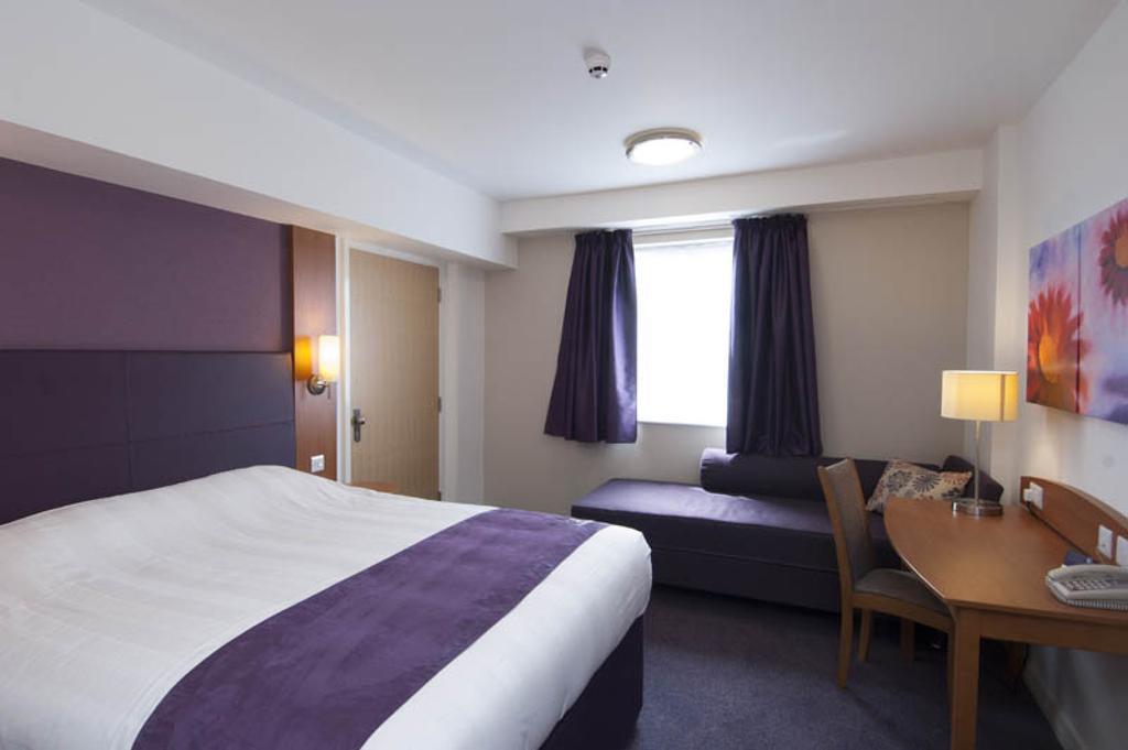Premier Inn Exeter Central St. Davids 客房 照片